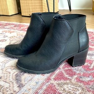 Chelsea boots